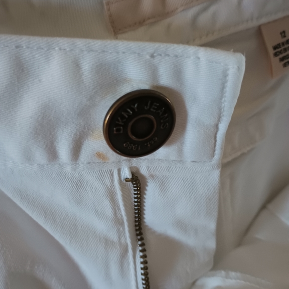 DKNY White Denim Cargo Capri Pants Cropped Stretch Jeans Sz 12 Activewear - Picture 7 of 9